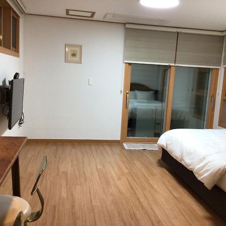 Sungsan Woori House Pension Сеогвипо Екстериор снимка
