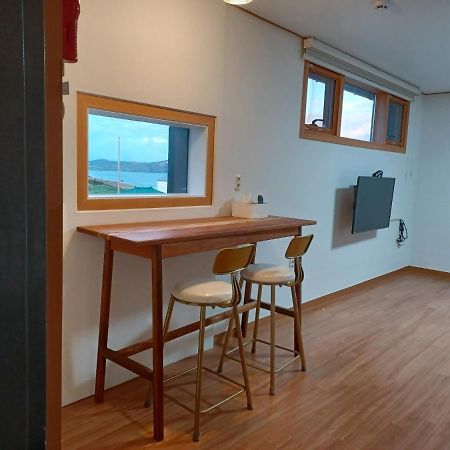 Sungsan Woori House Pension Сеогвипо Екстериор снимка