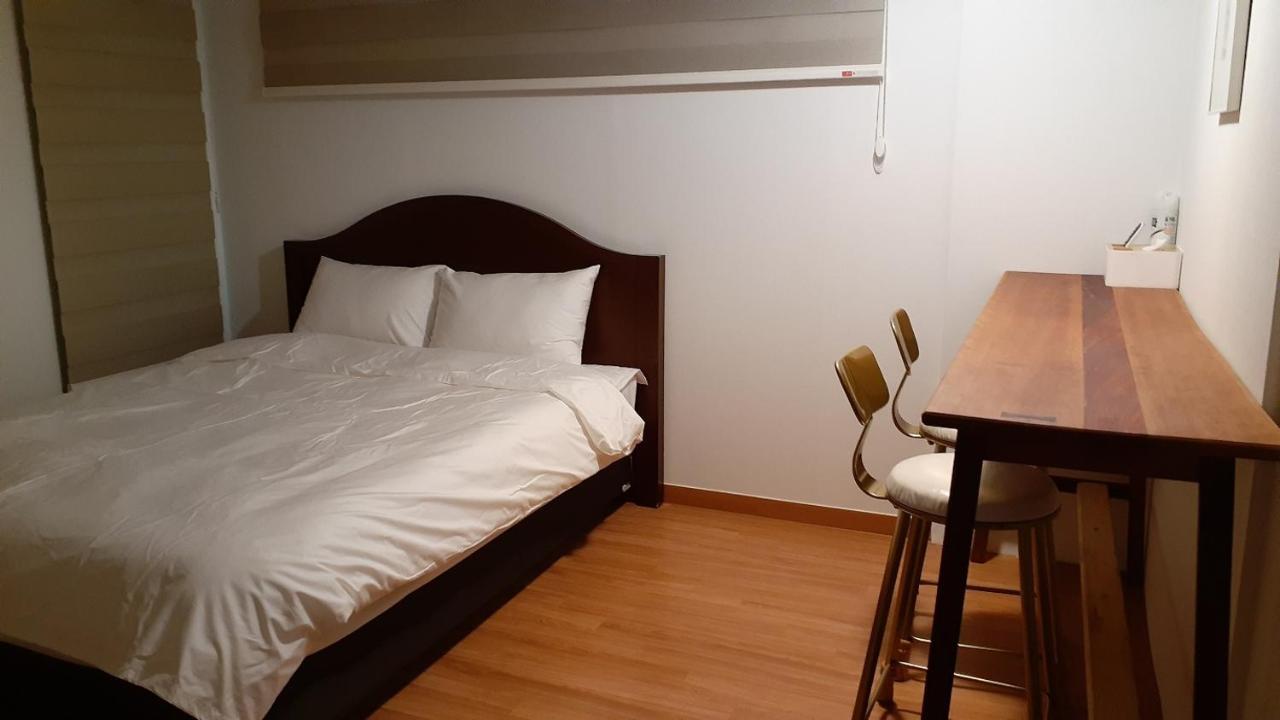 Sungsan Woori House Pension Сеогвипо Екстериор снимка